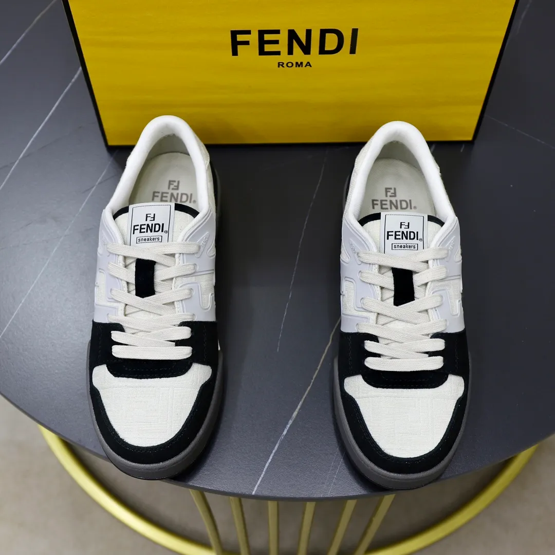 Ex-factory price: 580🔥Couple model (top original order) Brand: FENDI Size: 35-44 (customized for men 38 and 45) Grade: original order quality high version Material: imported original cowhide stitching➕ high-quality and comfortable lining original TPU lightweight non-slip outsole Style category: travel fashion casual shoes versatile trend